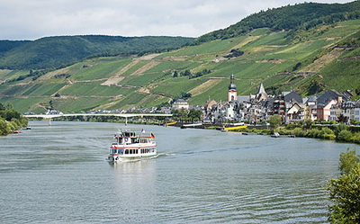 yachthafen zell mosel