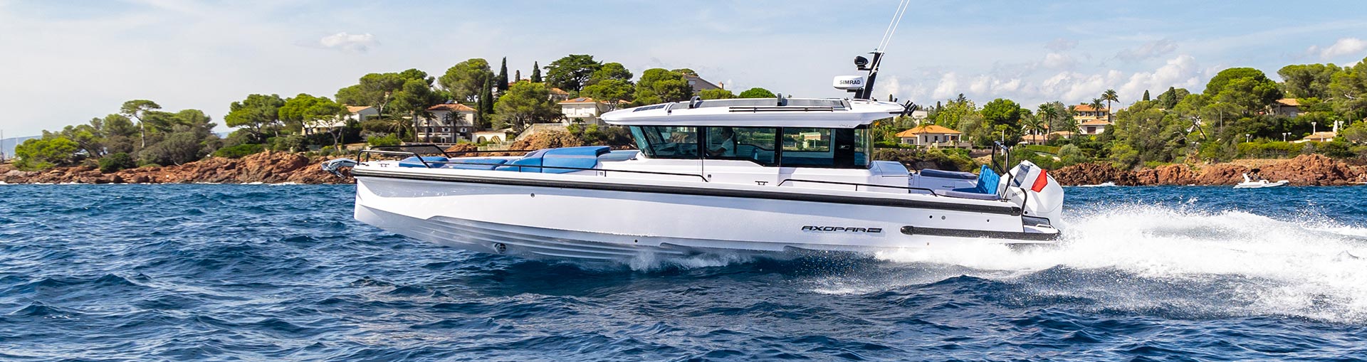 Axopar 37 Cross Cabin